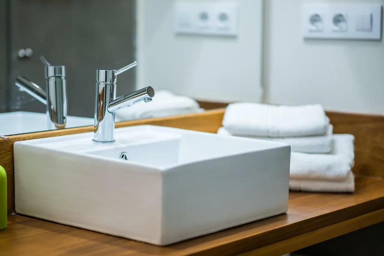Wish Suite Guadalquivir De Sevilla 0*, Σεβίλλη
